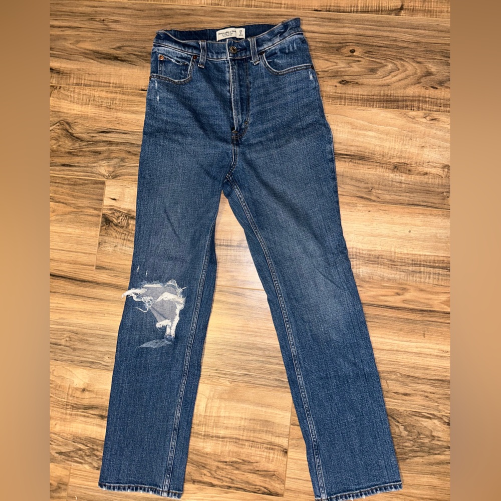 Abercrombie&Fitch, Ankle Straight, Ultra High Rise, Regular length, medium wash